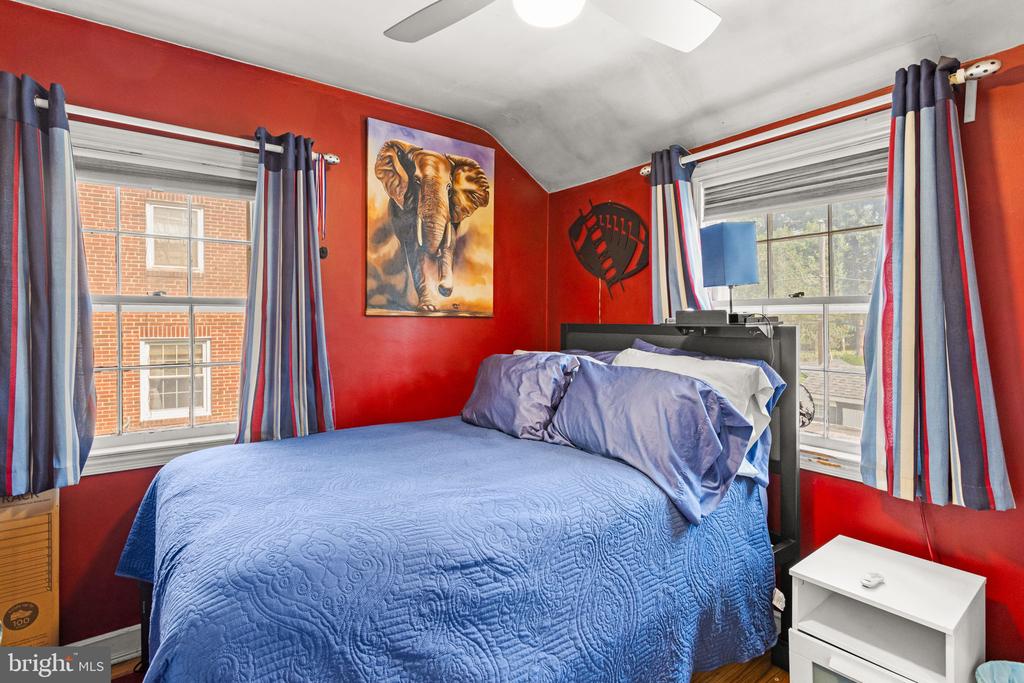 33 Dewey Rd