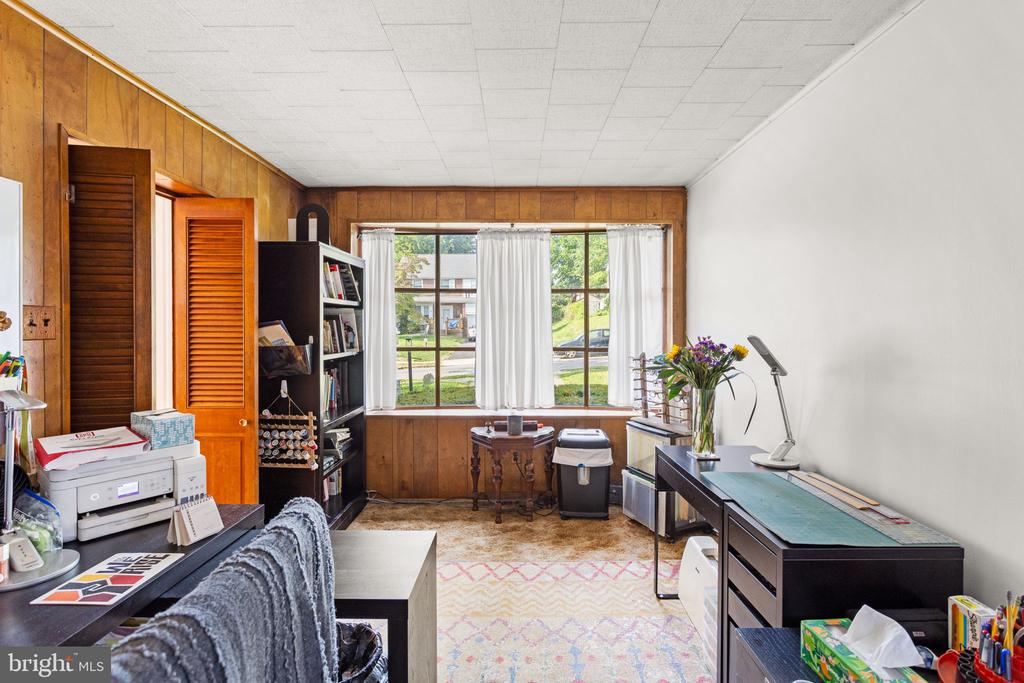 33 Dewey Rd