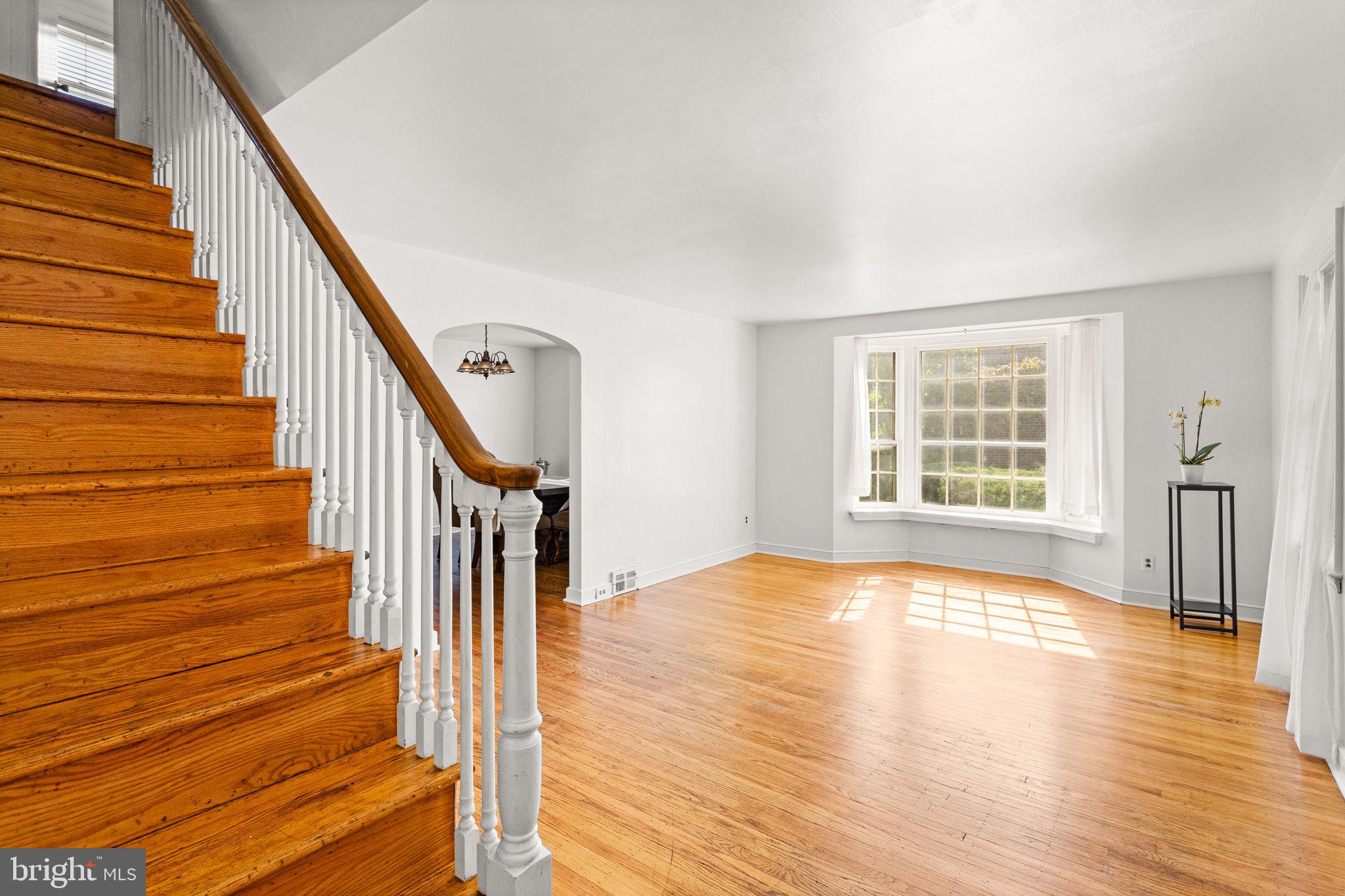 33 Dewey Rd