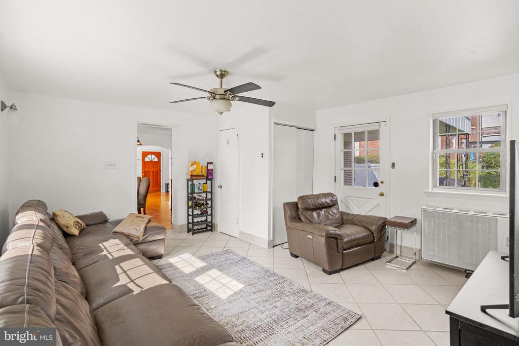 33 Dewey Rd