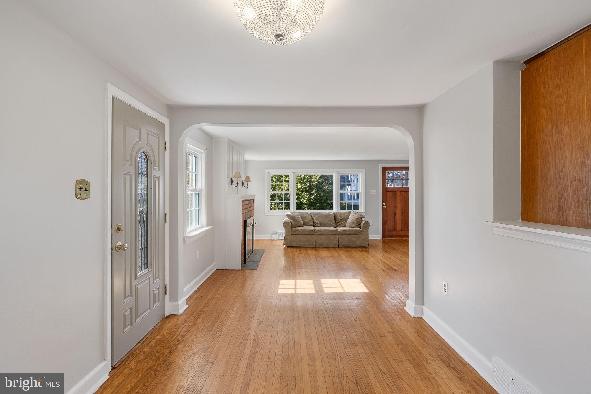 223 Cameron Rd