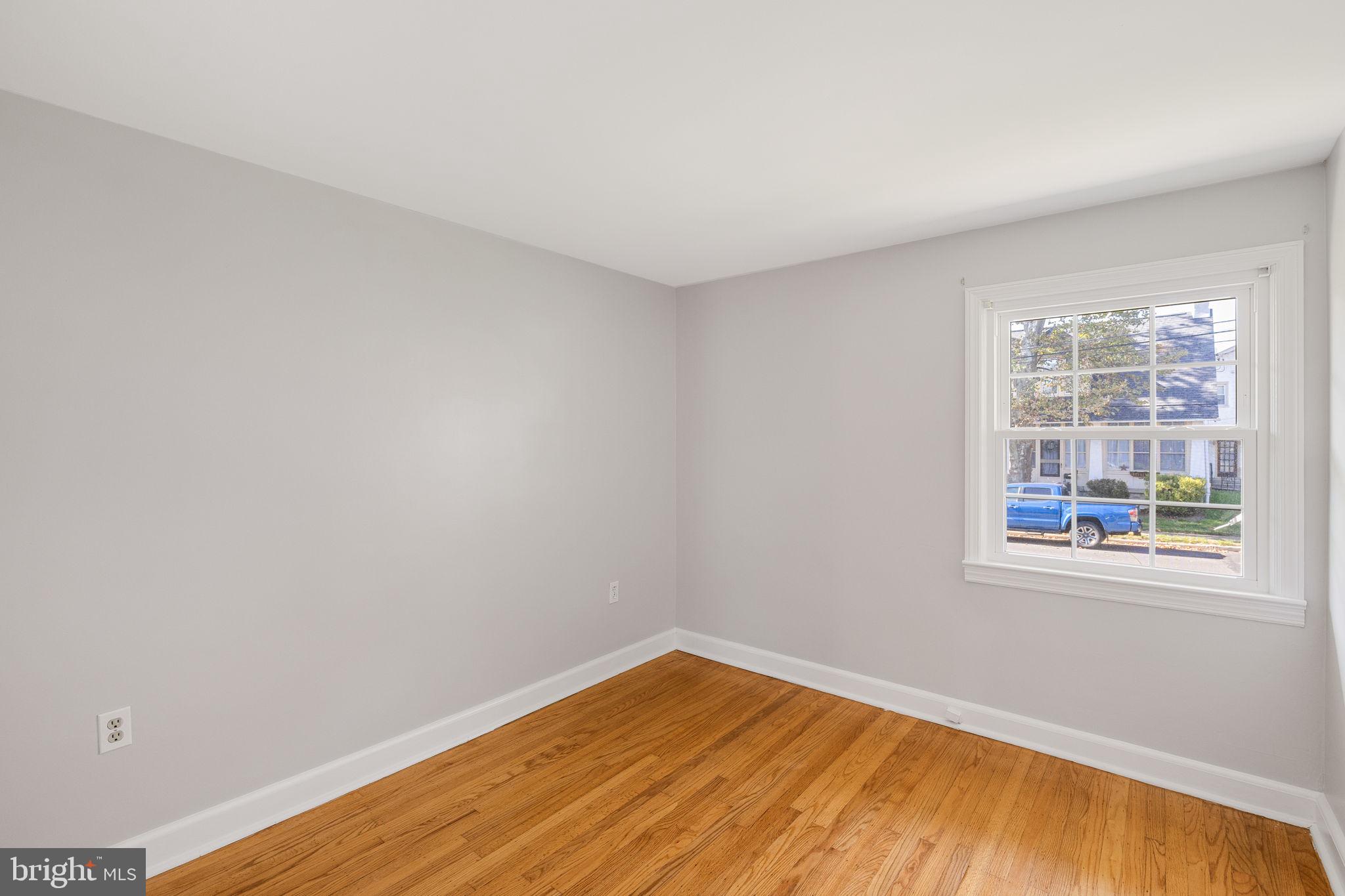 223 Cameron Rd