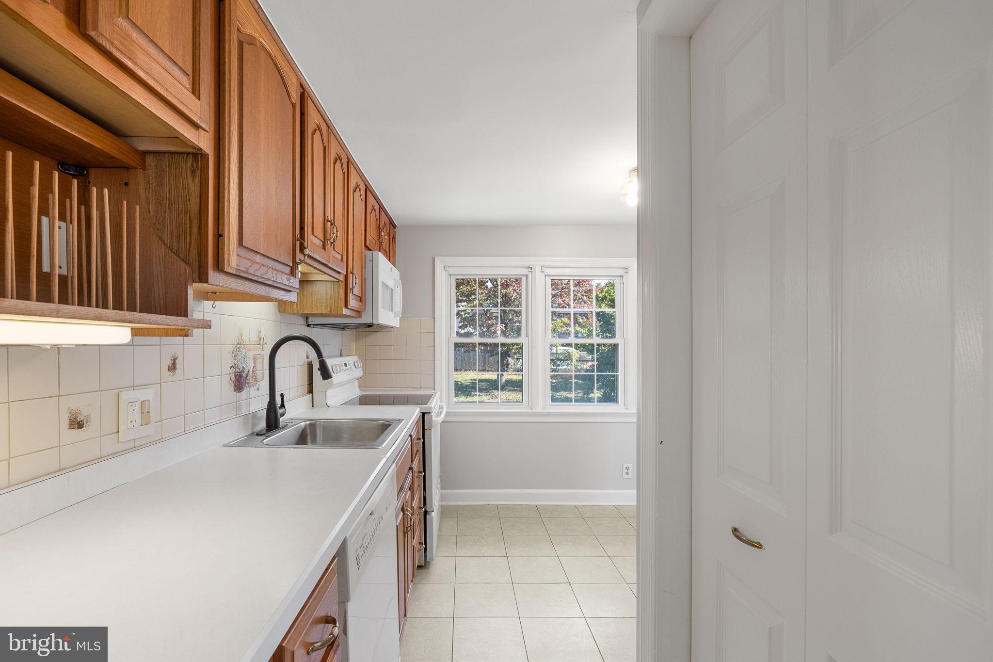 223 Cameron Rd