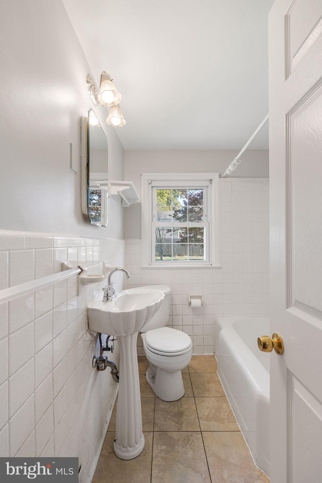 223 Cameron Rd