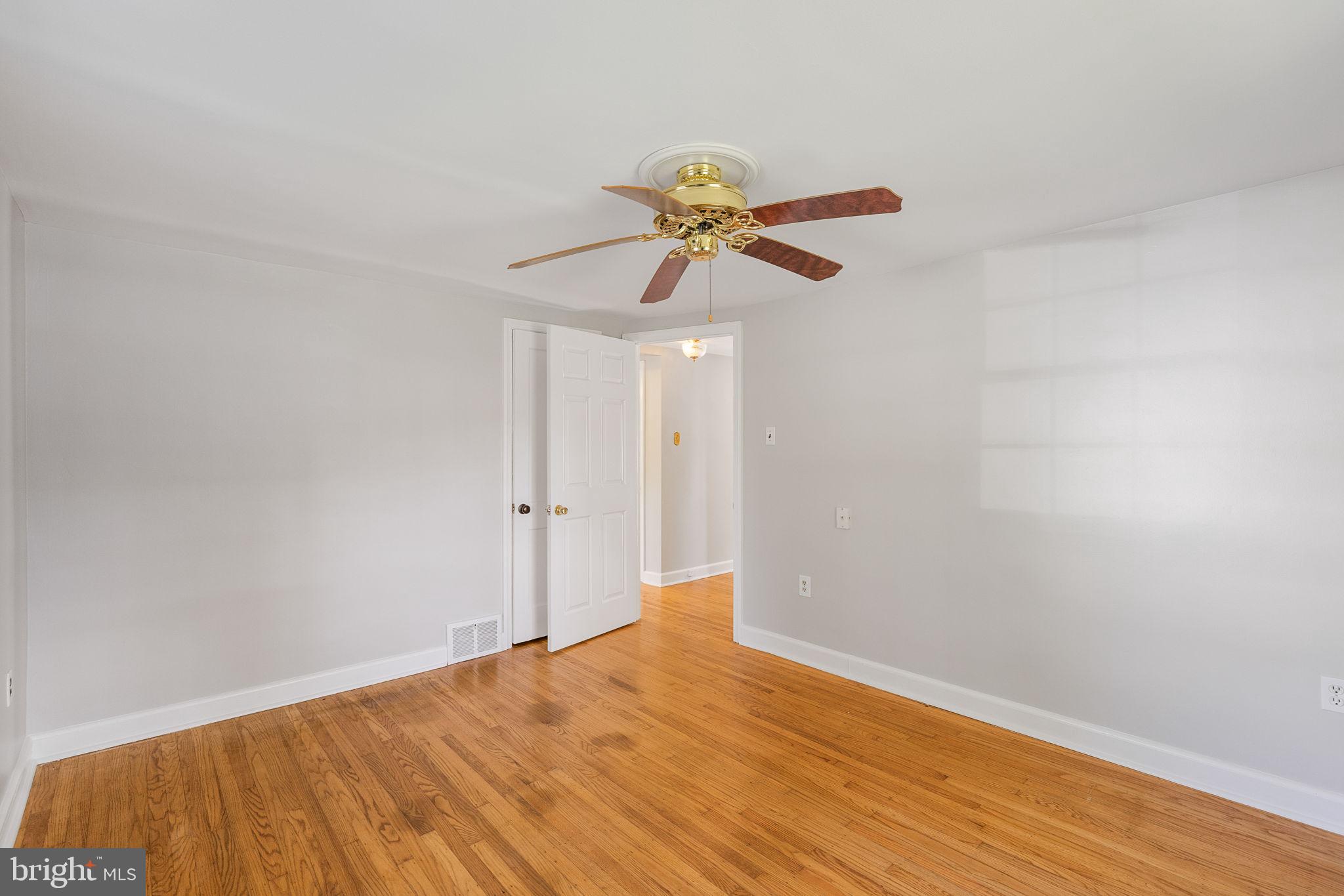 223 Cameron Rd