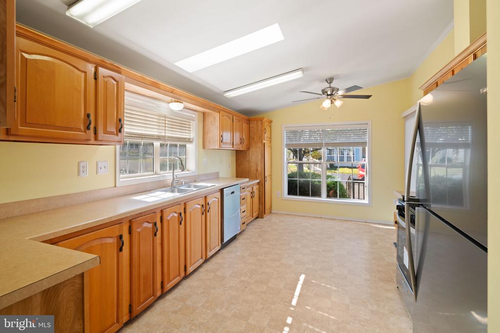 14 Oakplace Ct W