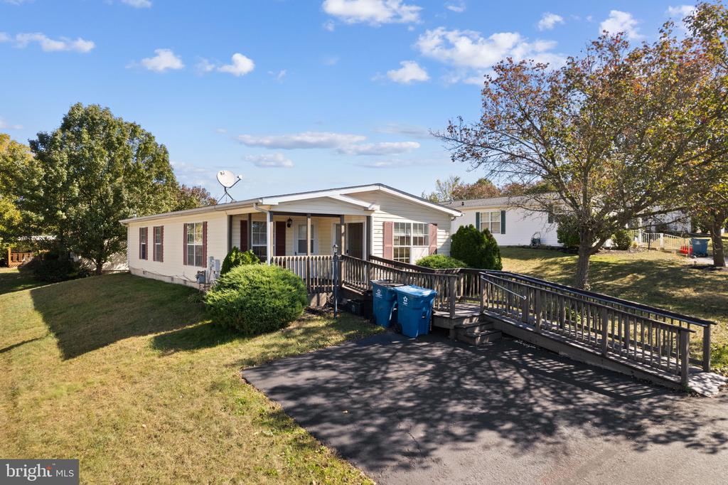 14 Oakplace Ct W