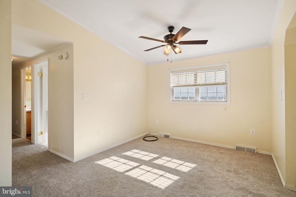 14 Oakplace Ct W