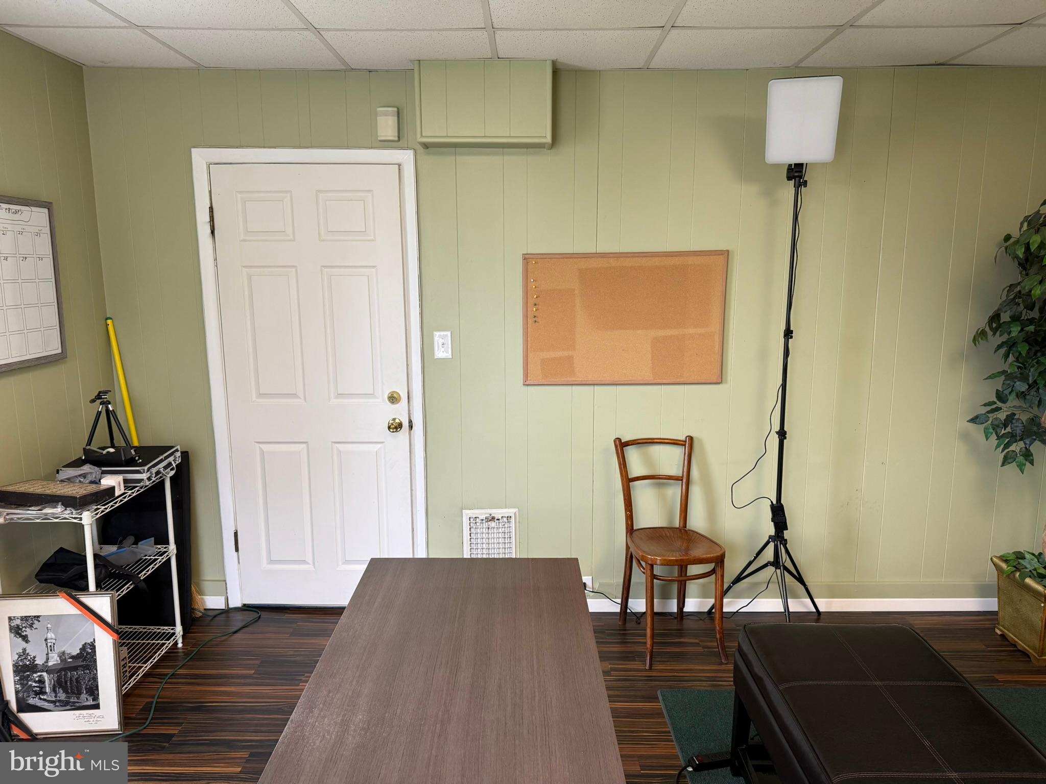 709 BETHLEHEM PIKE B