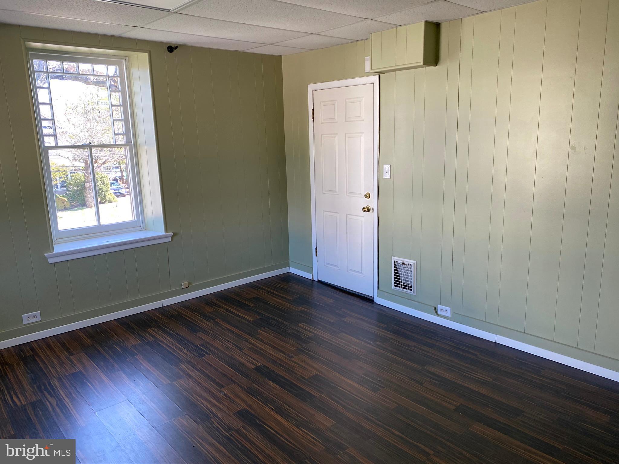 709 BETHLEHEM PIKE B