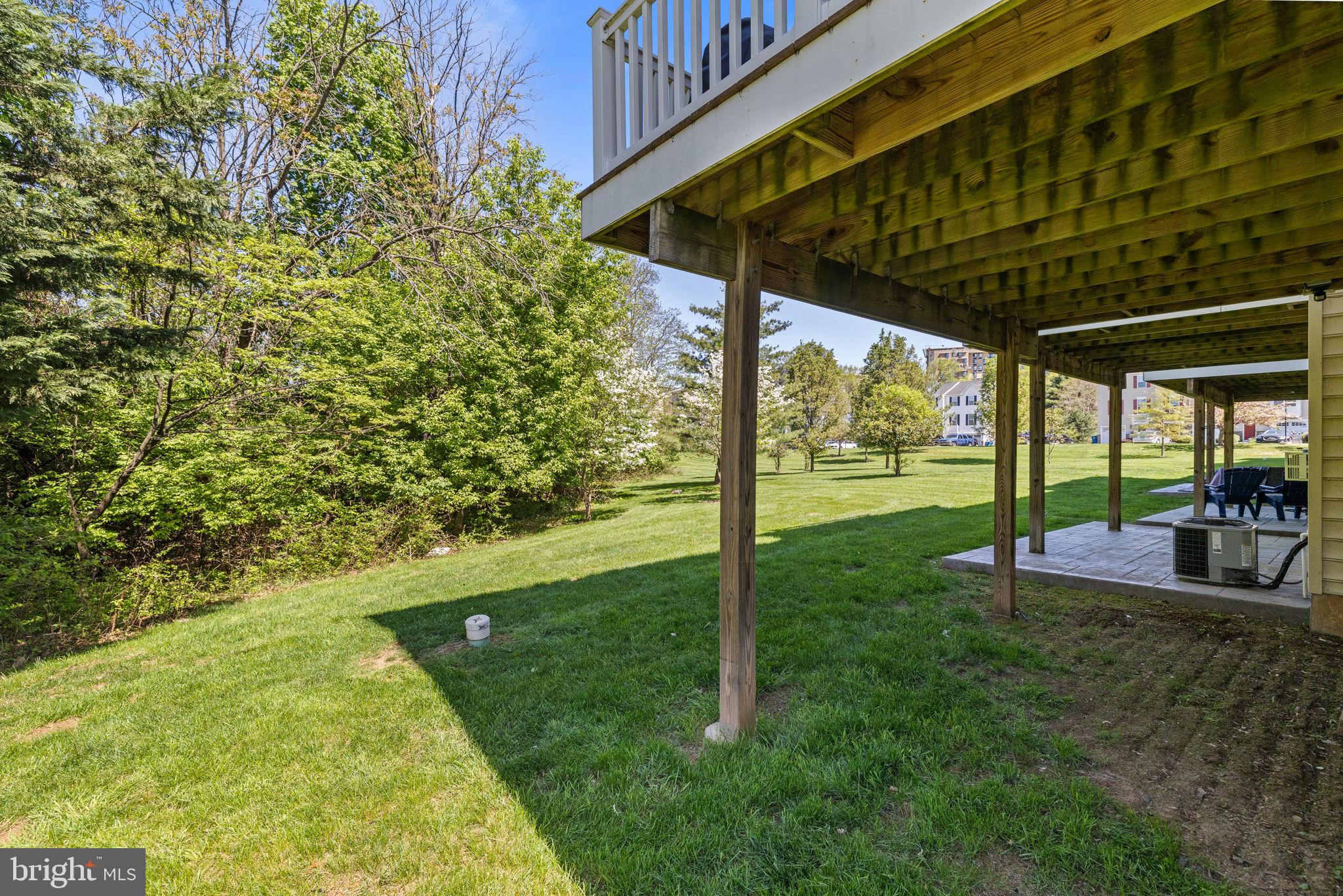274 MacDonald Ave #22
