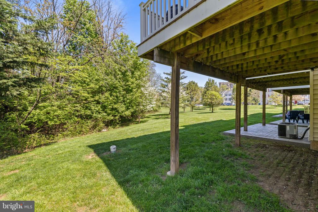 274 MacDonald Ave #22