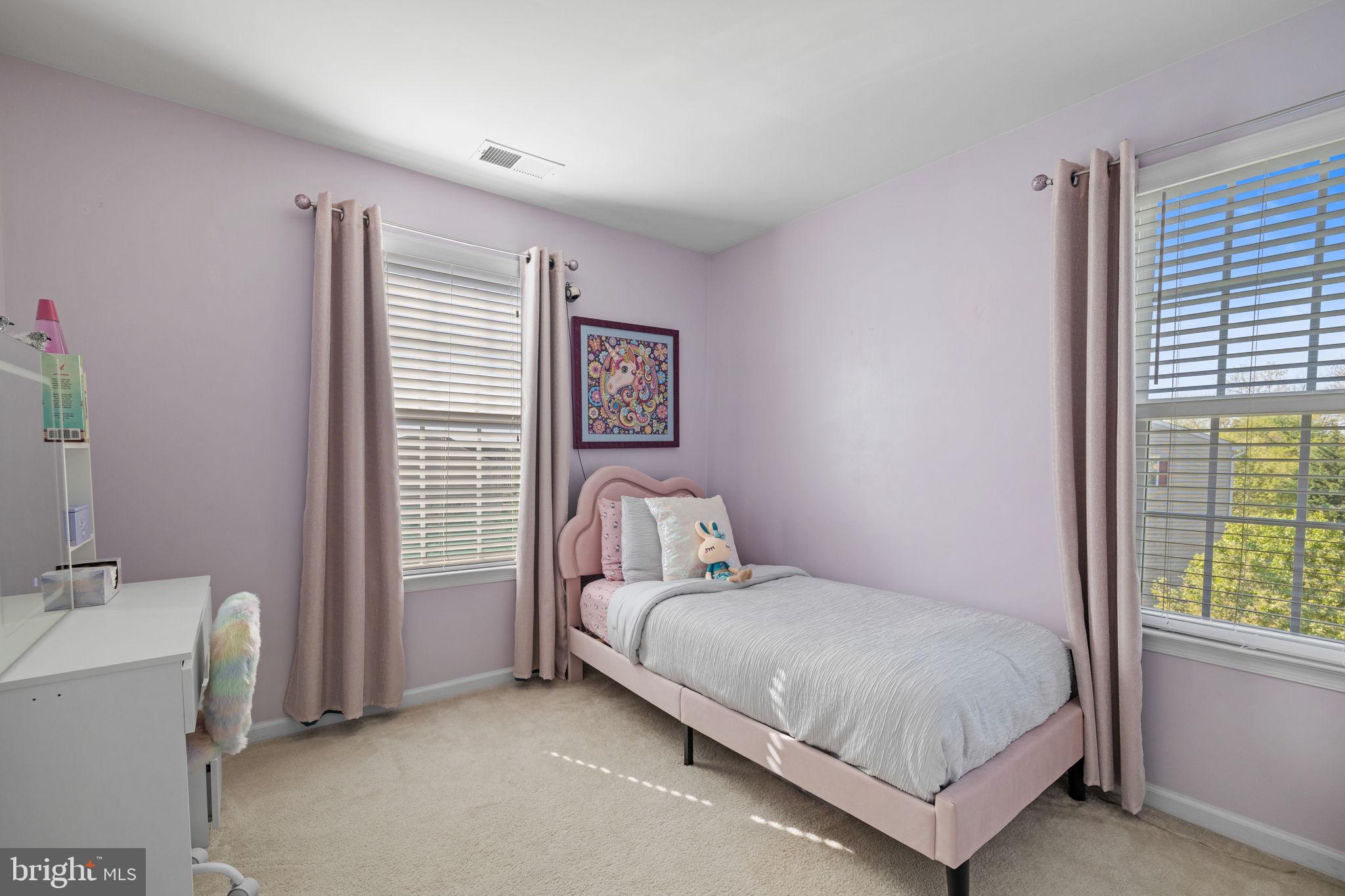 274 MacDonald Ave #22