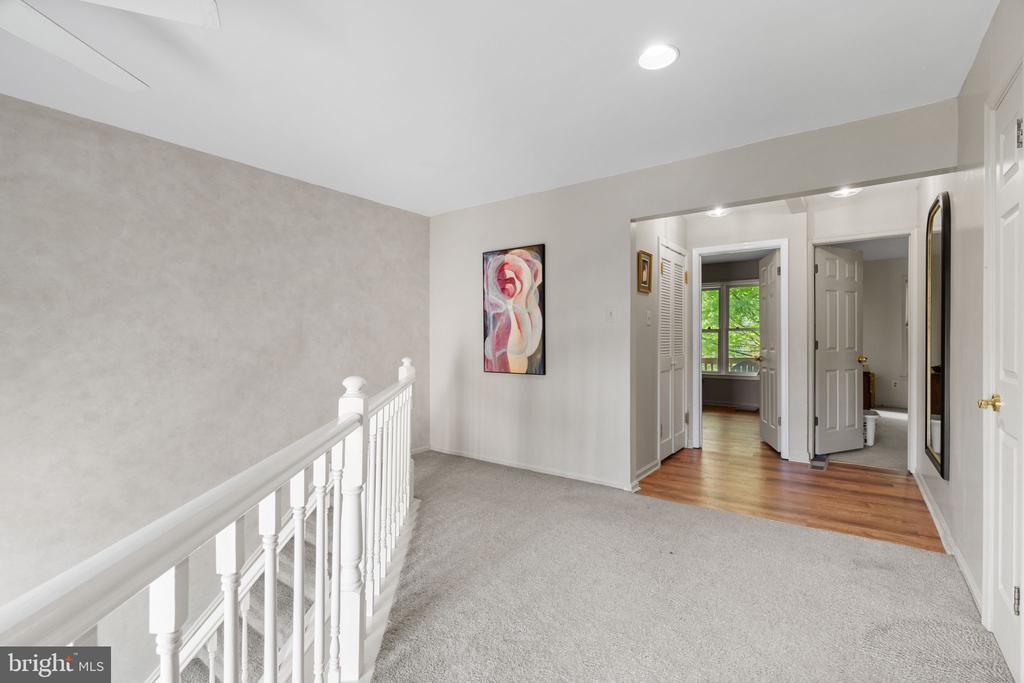 37 WHITE PINE CT