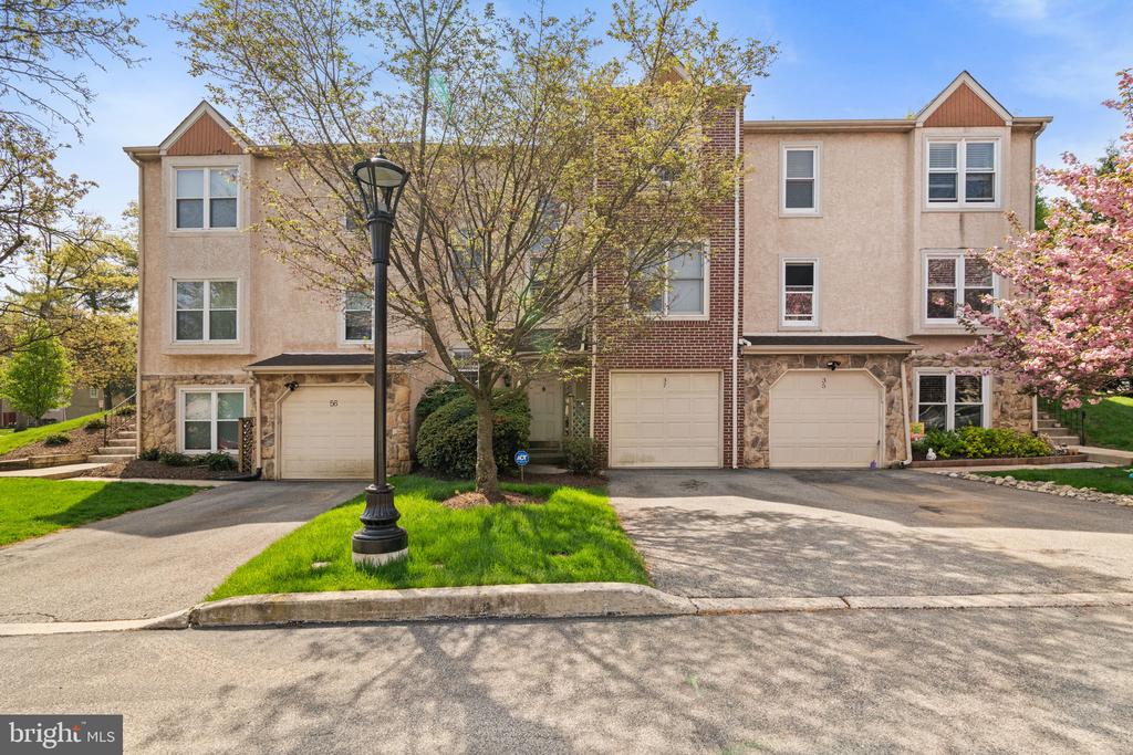 37 WHITE PINE CT