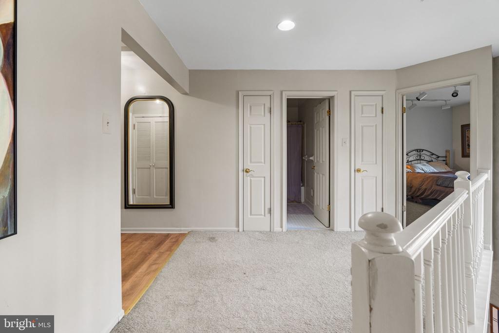 37 WHITE PINE CT
