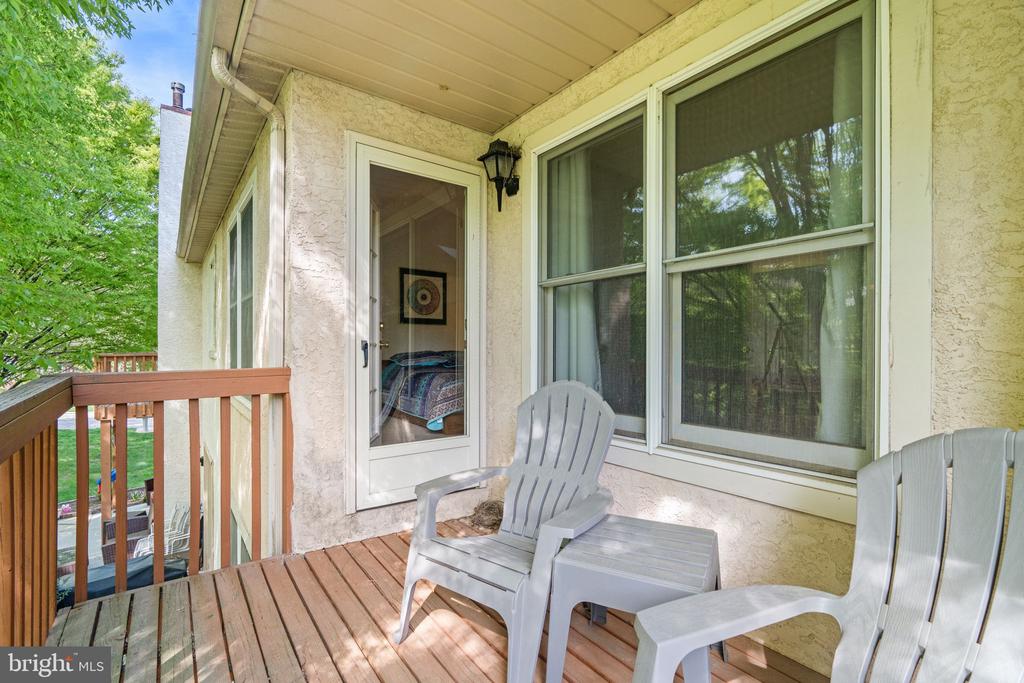 37 WHITE PINE CT