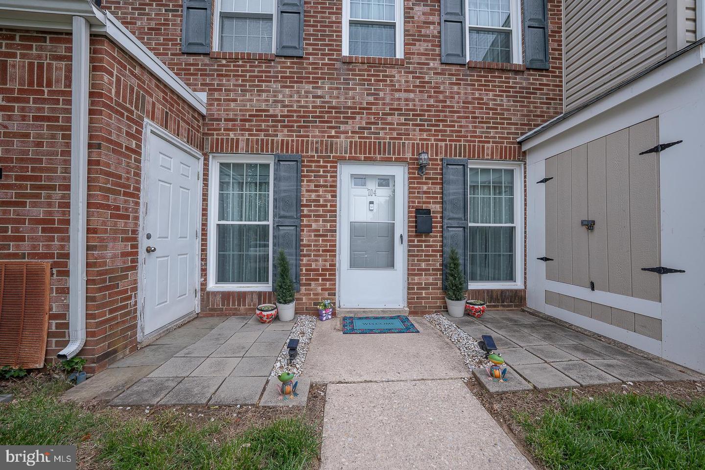 704 Middleton Pl