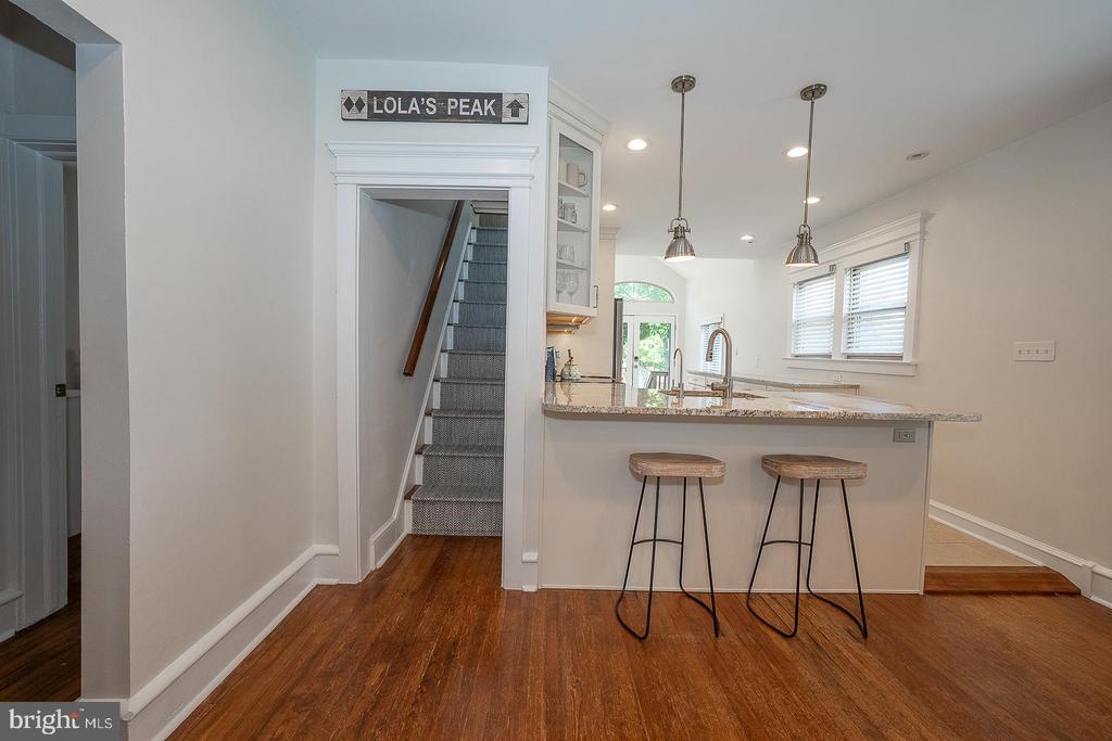 142 E 14TH AVENUE