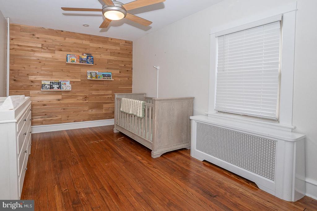 142 E 14TH AVENUE