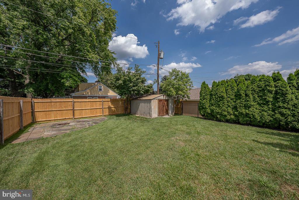 142 E 14TH AVENUE