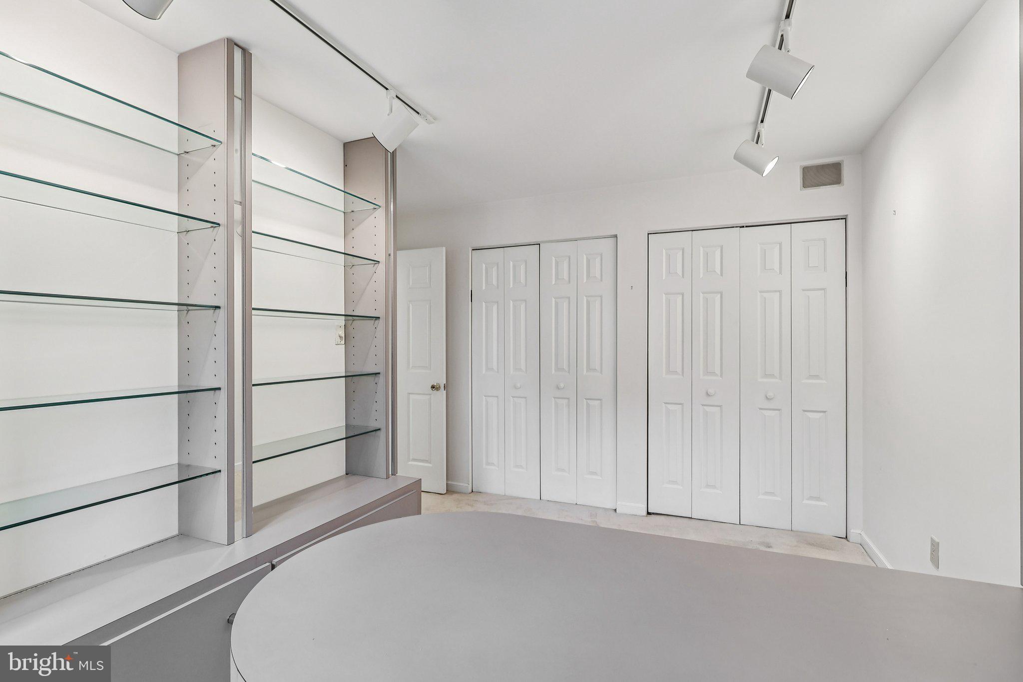 237 W MONTGOMERY AVENUE 2S