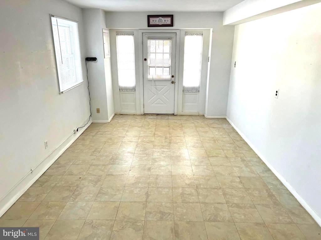 1402 HEARTH DRIVE