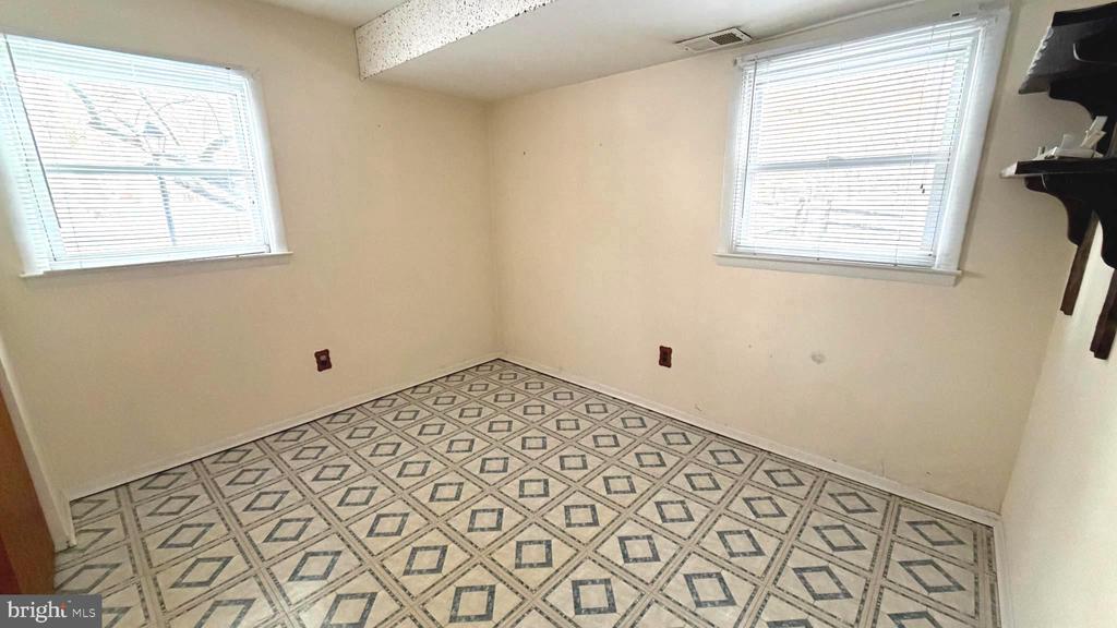 1402 HEARTH DRIVE