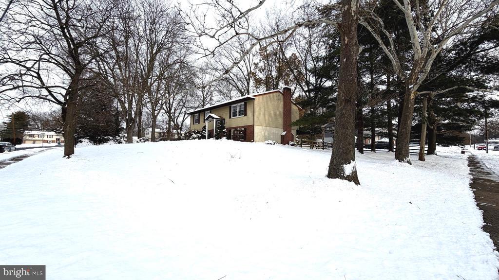 1402 HEARTH DRIVE