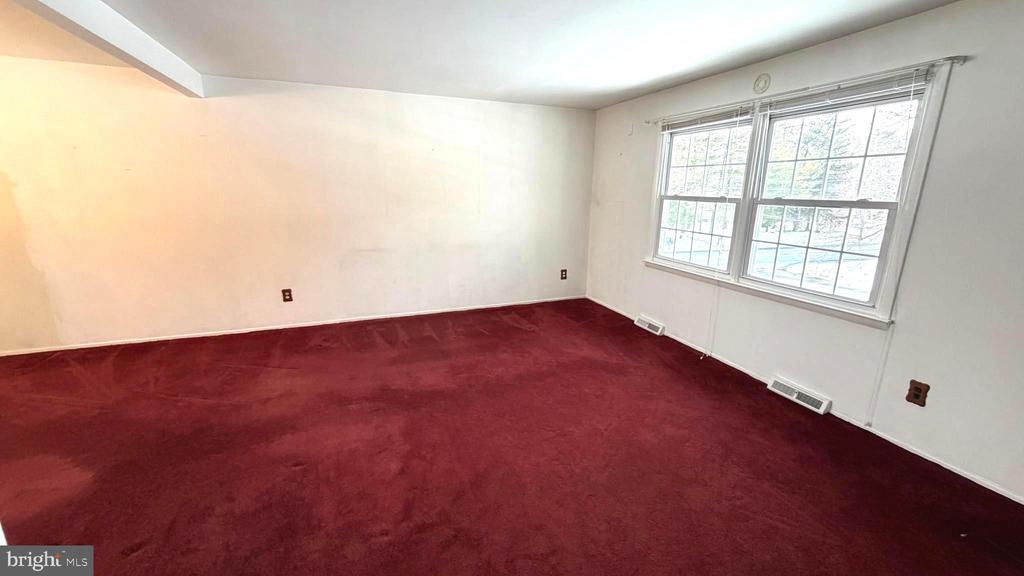 1402 HEARTH DRIVE