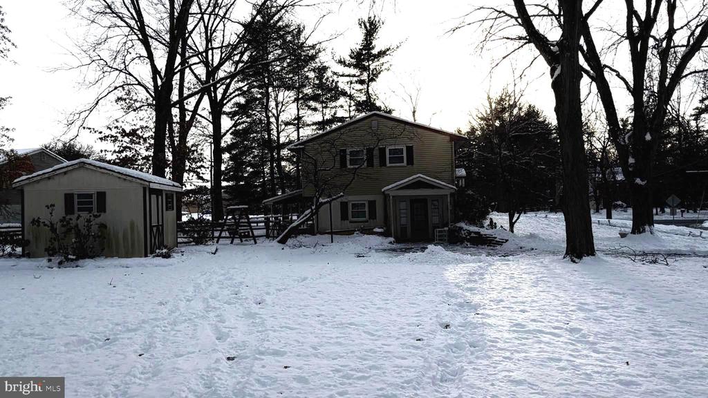 1402 HEARTH DRIVE