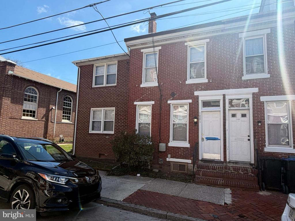 1206 GREEN STREET