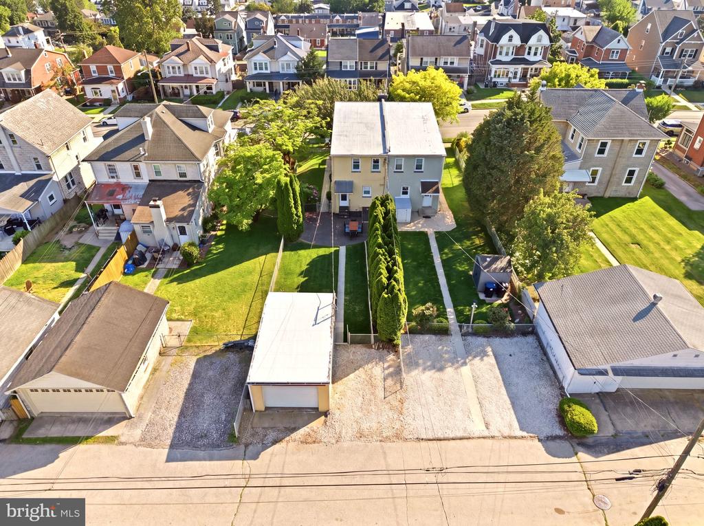 326 E 10TH AVENUE