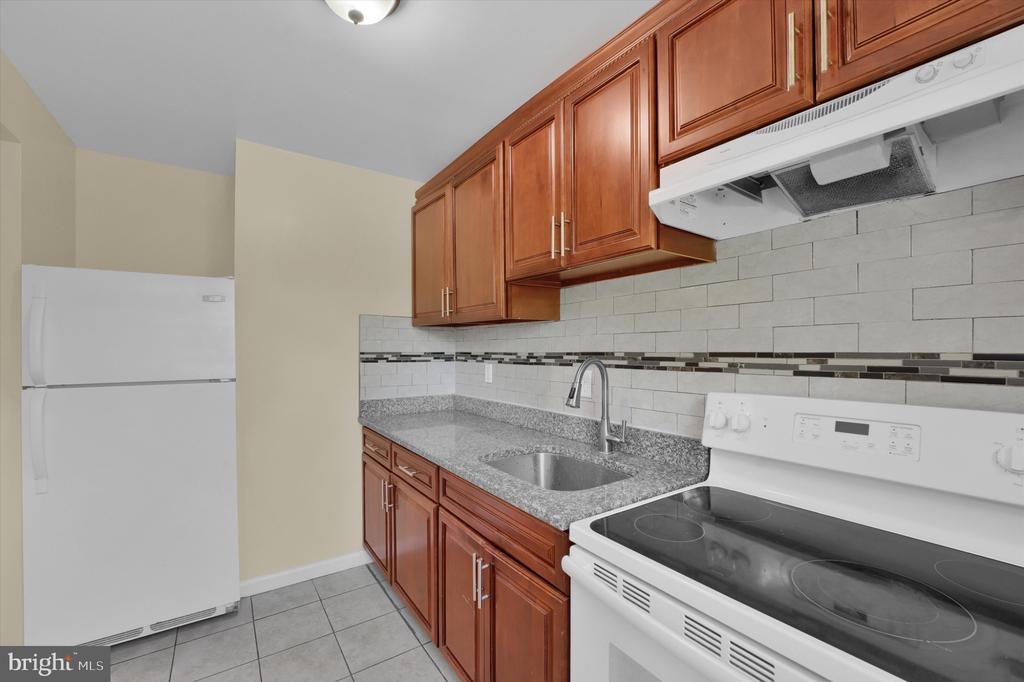 491 S BETHLEHEM PIKE C2