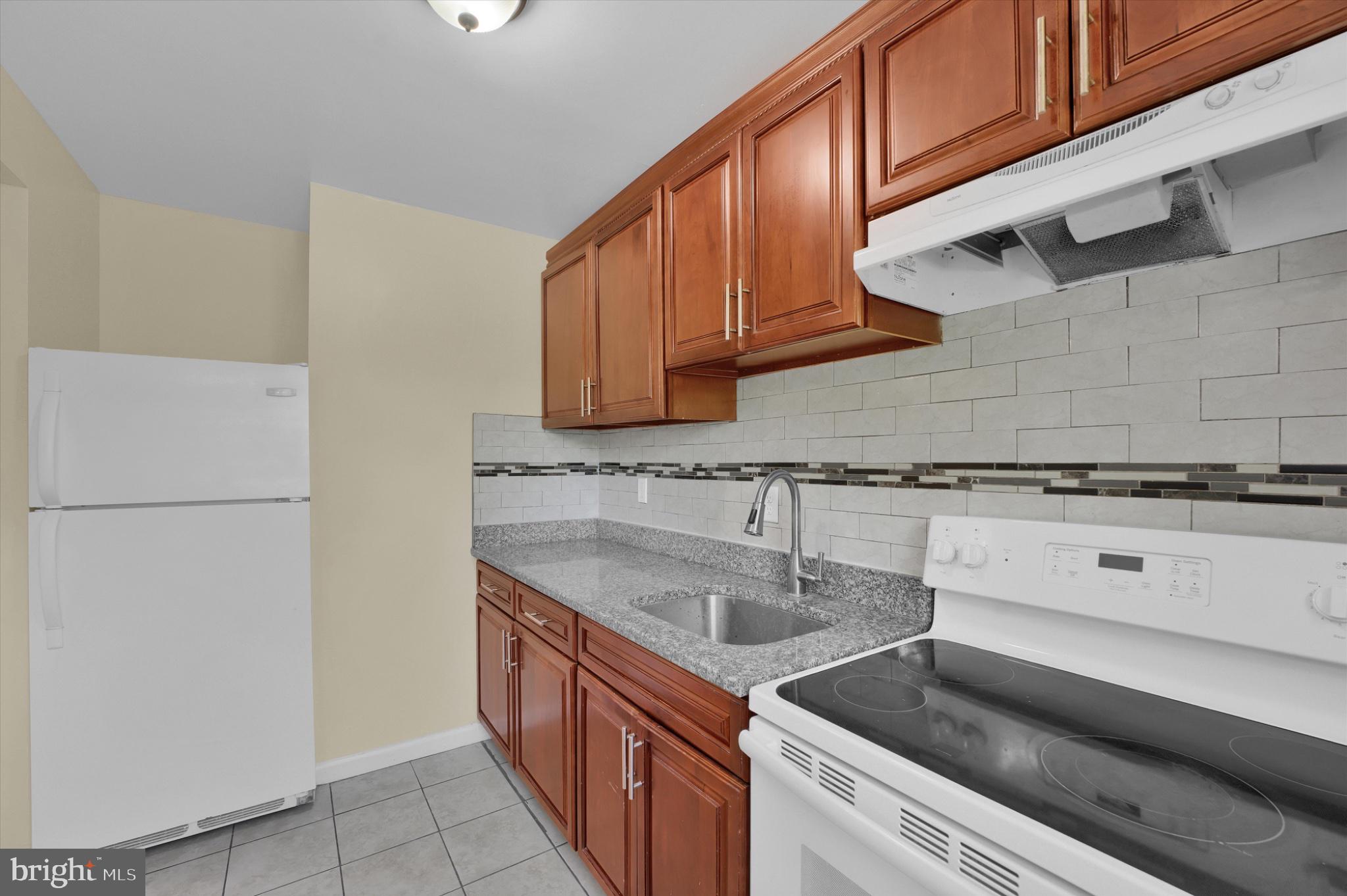 491 S BETHLEHEM PIKE C2