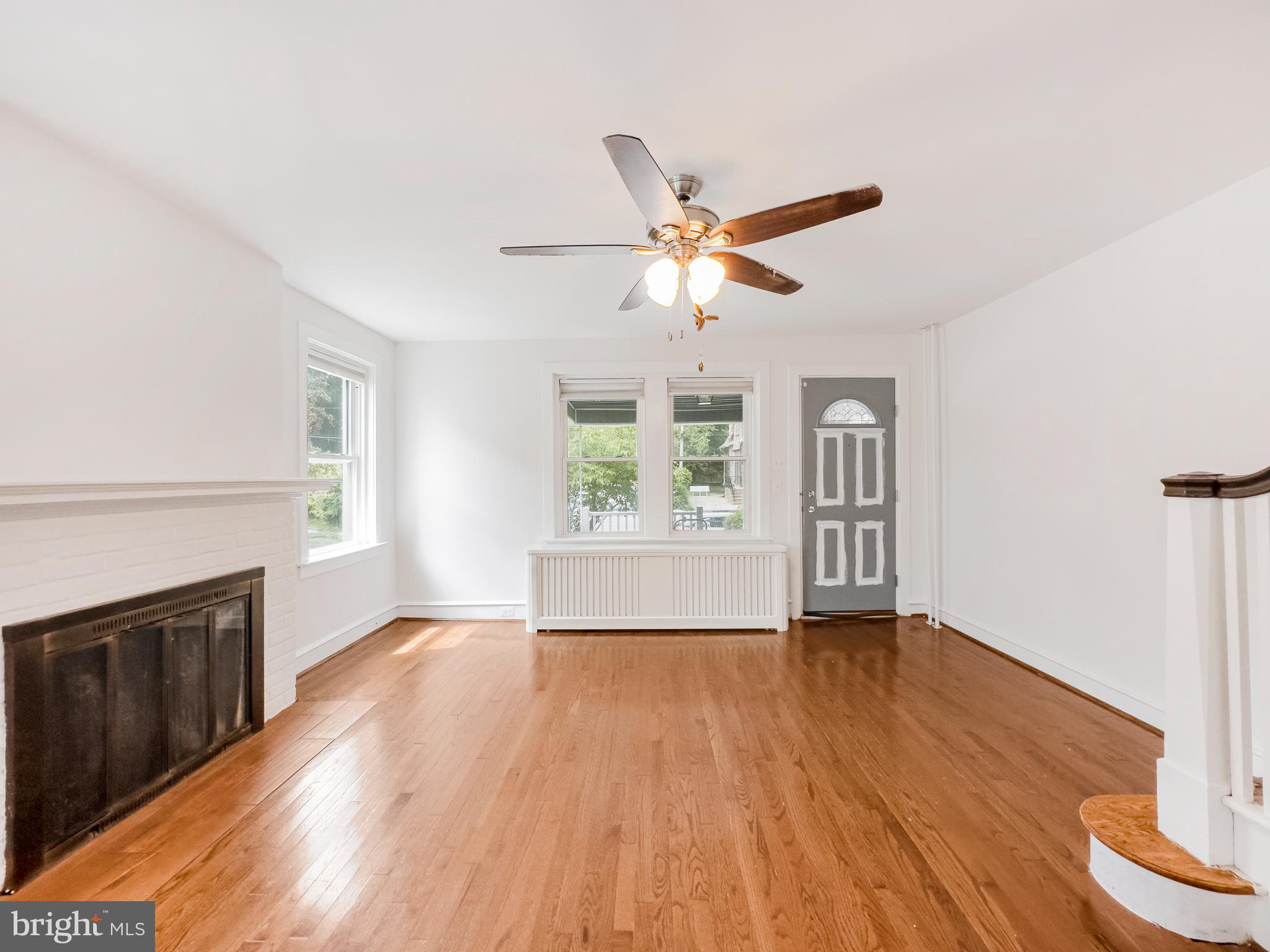 132 W Cliveden STREET