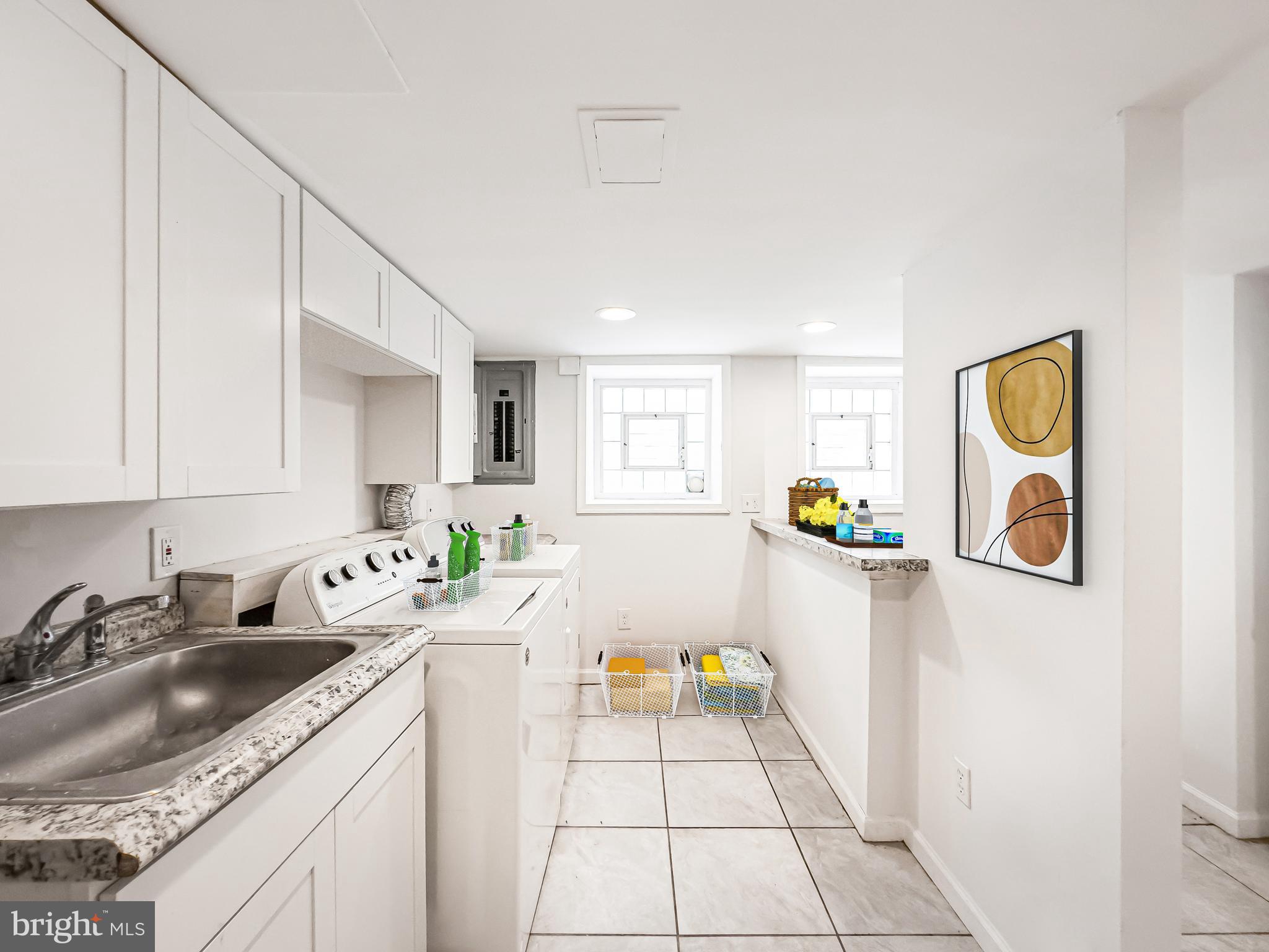 132 W Cliveden STREET