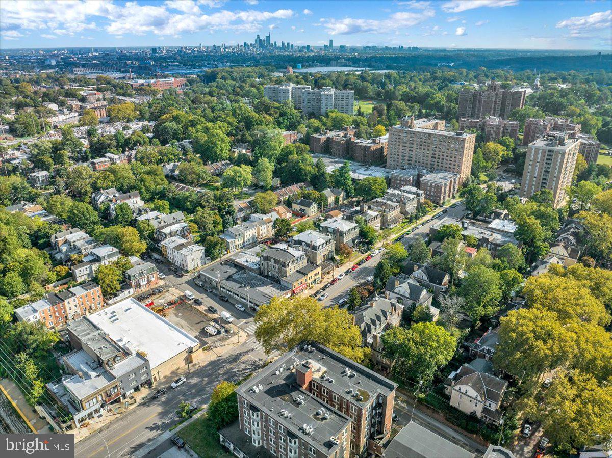 319 W CHELTEN AVENUE Unit: 102