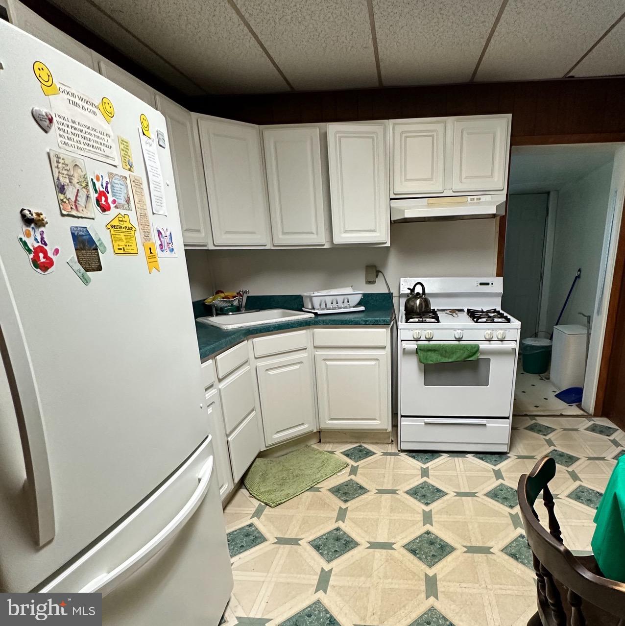 27 N Ithan STREET