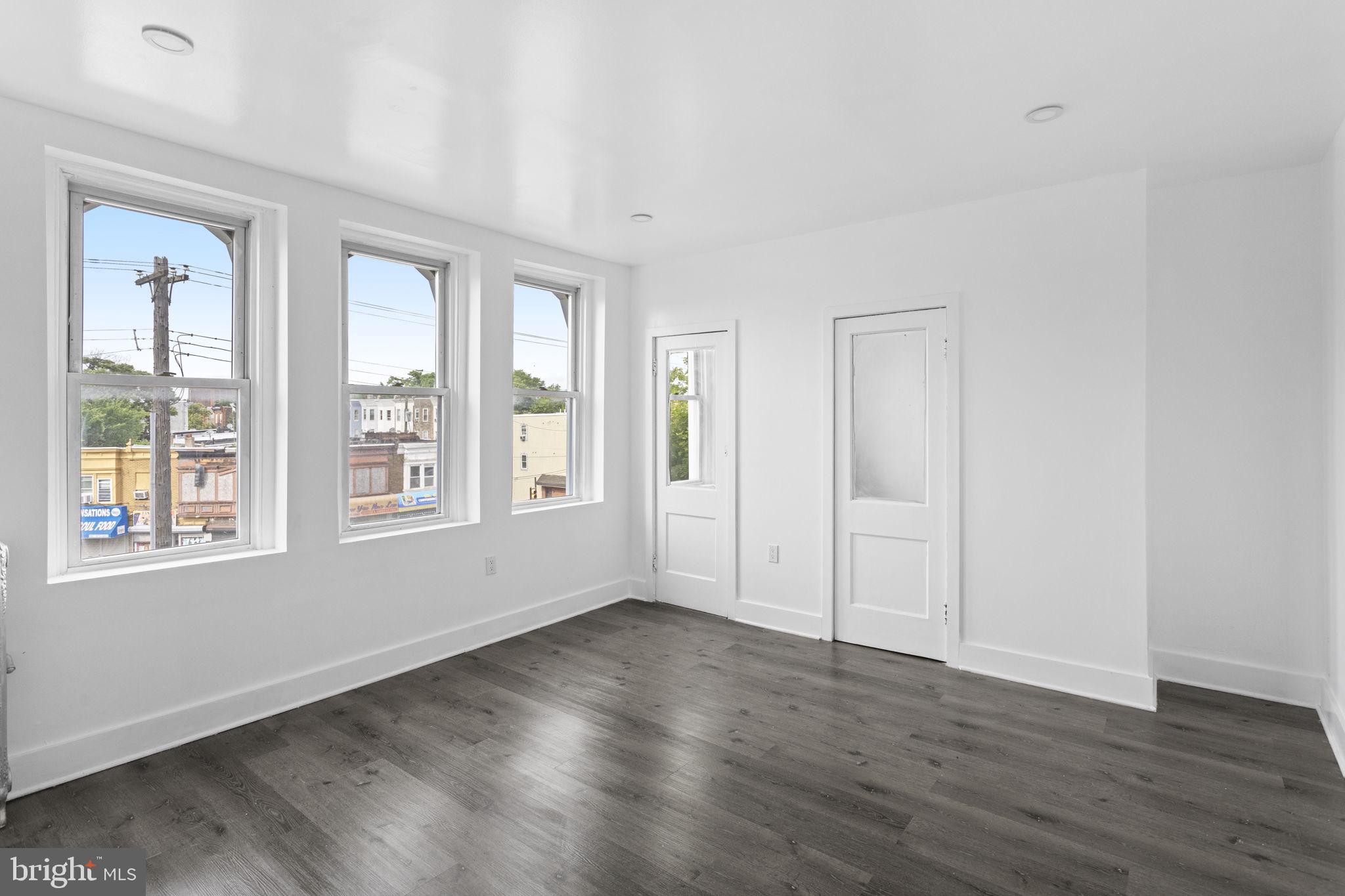 1610 W Erie Ave