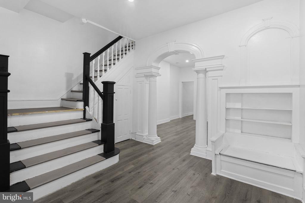 1610 W Erie Ave