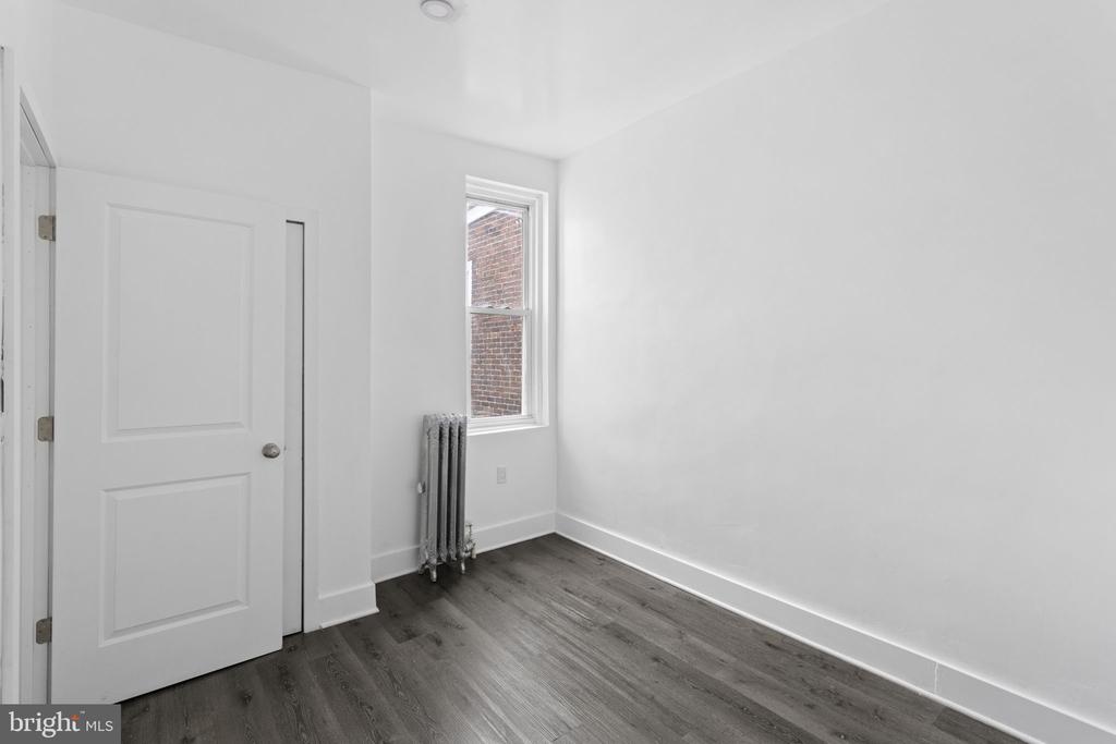 1610 W Erie Ave