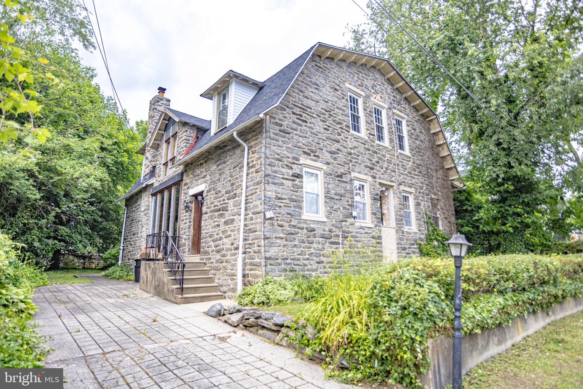 119 W Cliveden St