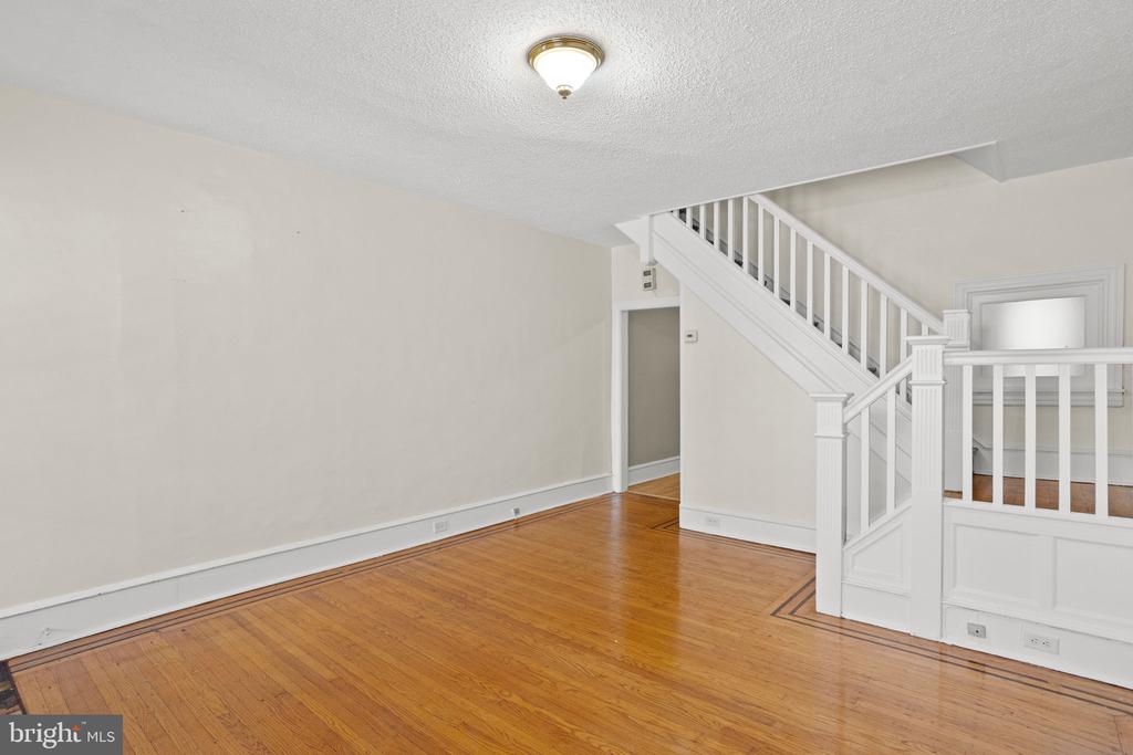 6446 W Girard Ave