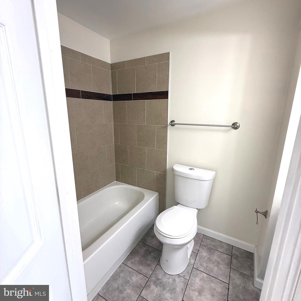 567 VAN KIRK ST #1