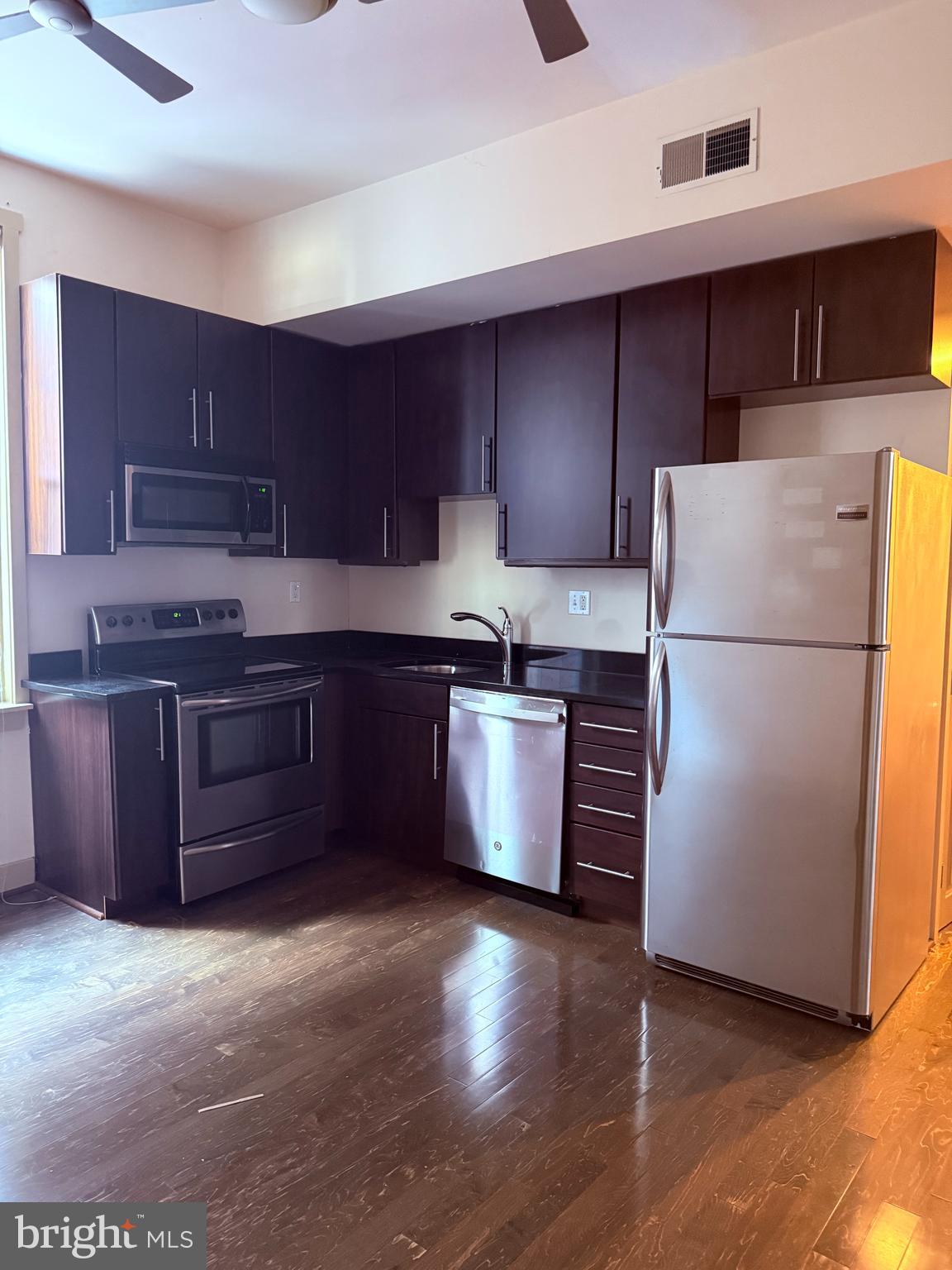 1431 SPRUCE STREET 2R