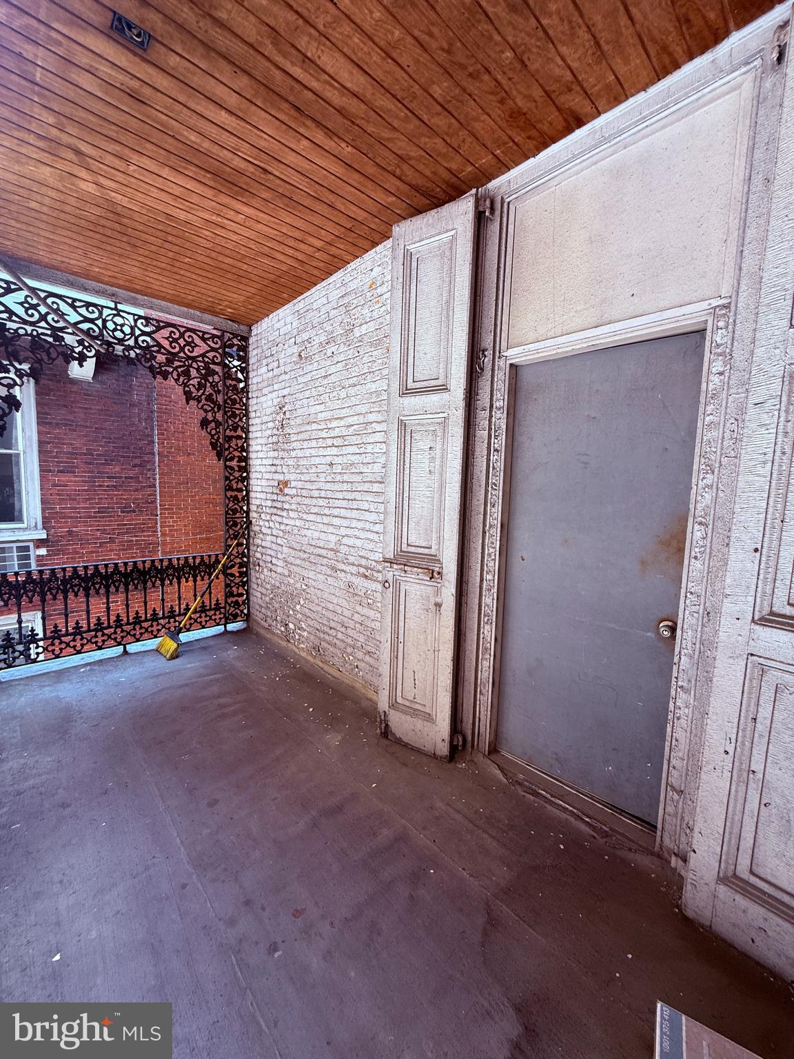 1431 SPRUCE STREET 2R