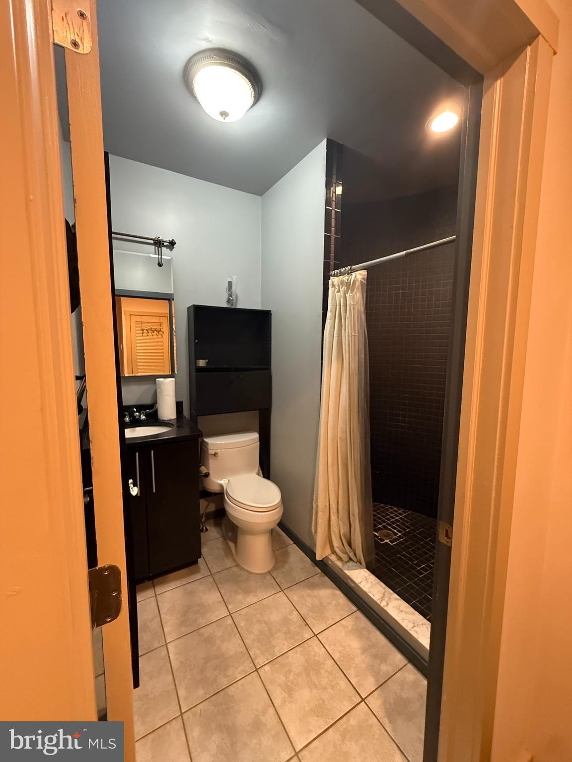 1431 SPRUCE STREET 2R