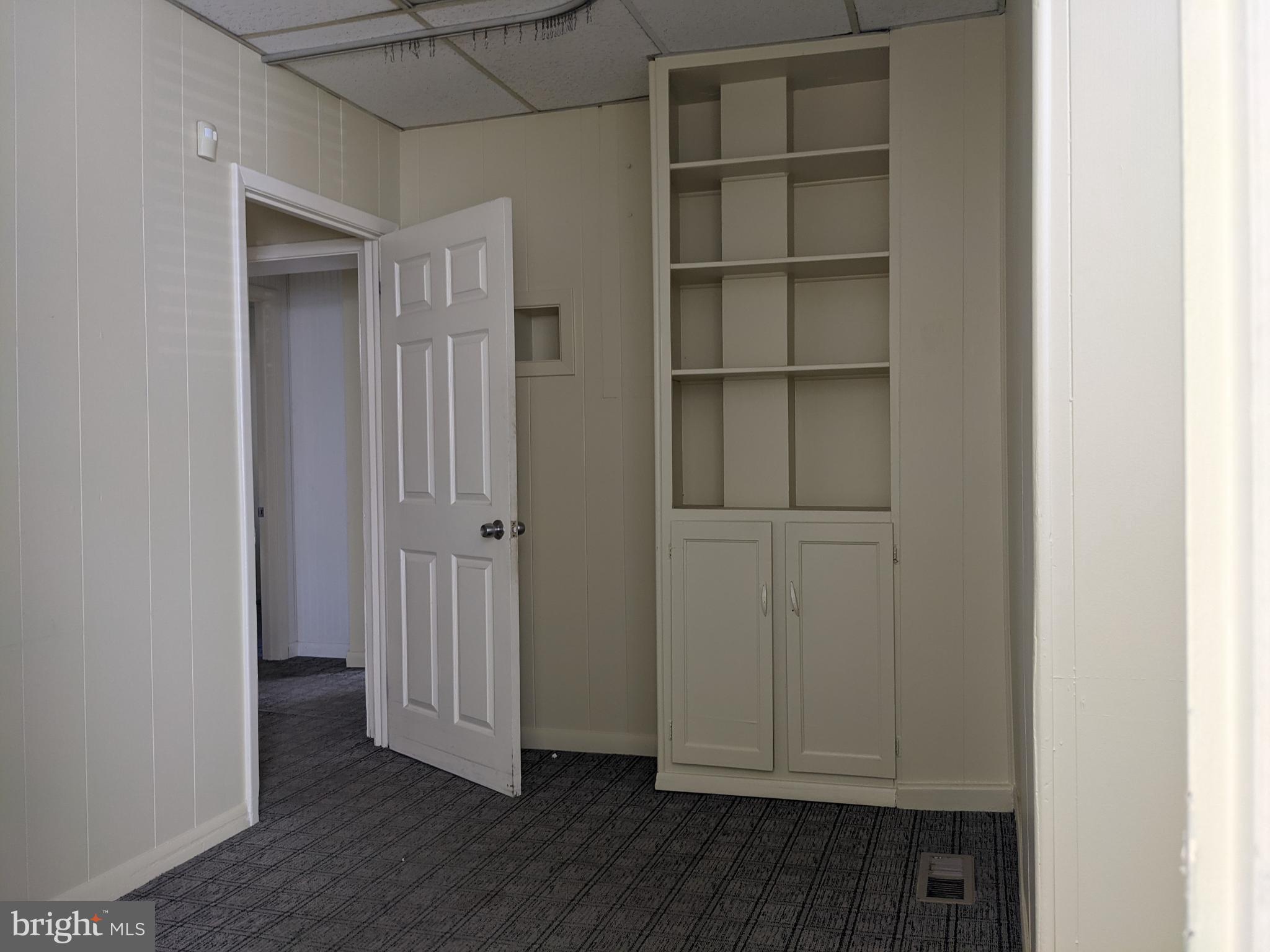 6302 MORTON STREET COMMERCIAL