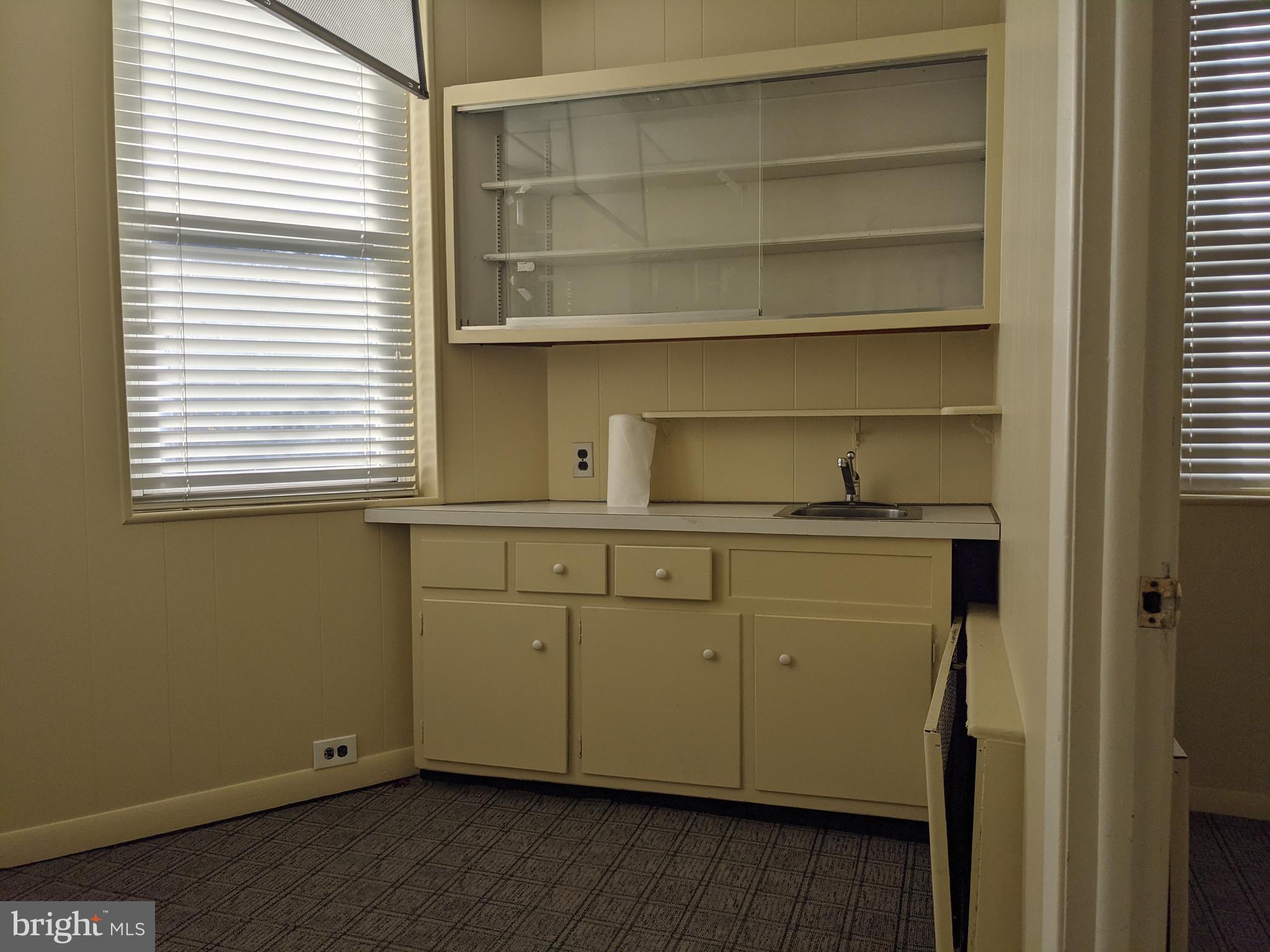 6302 MORTON STREET COMMERCIAL